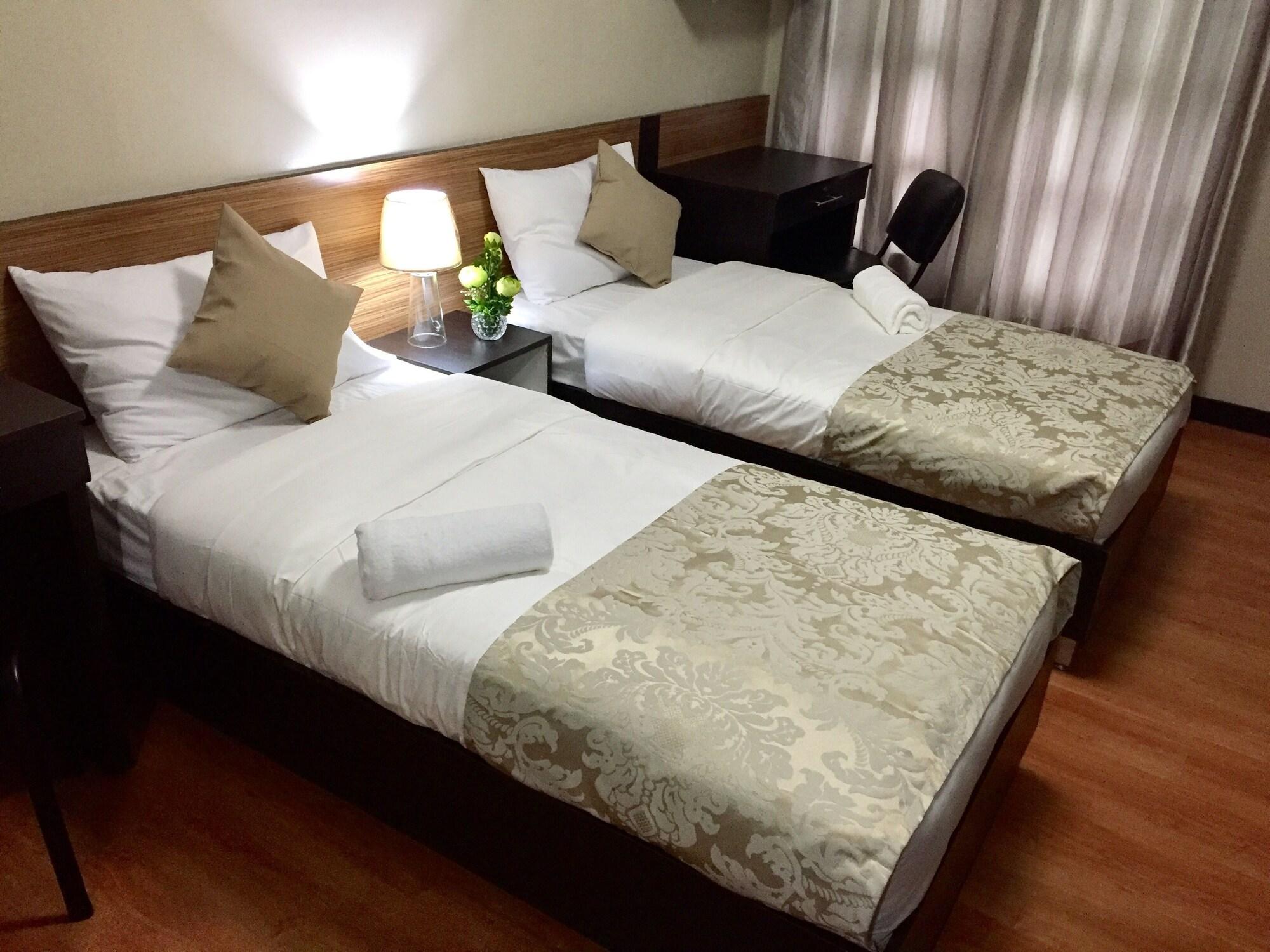 The Studio 87 Residences Manila Exterior photo