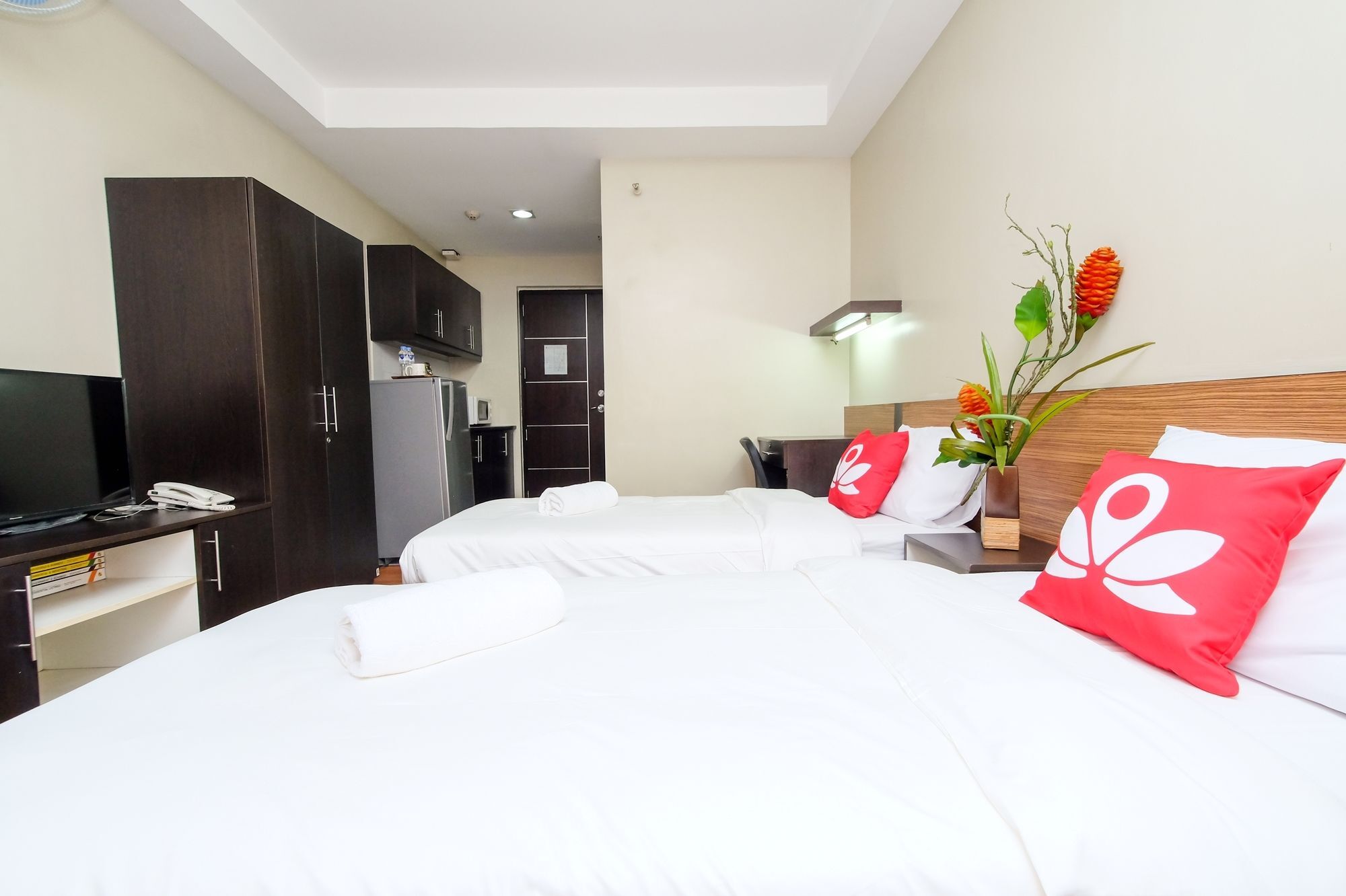The Studio 87 Residences Manila Exterior photo